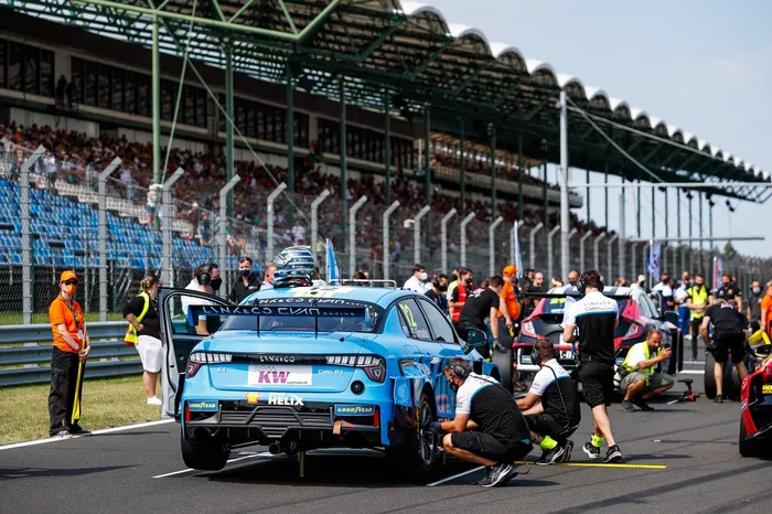 Santiago Urrutia, Cyan Performance Lynk & Co Lynk & Co 03 TCR