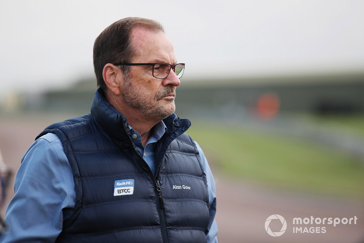 Alan Gow said there were zero complaints from BTCC drivers about the hybrid system debut
