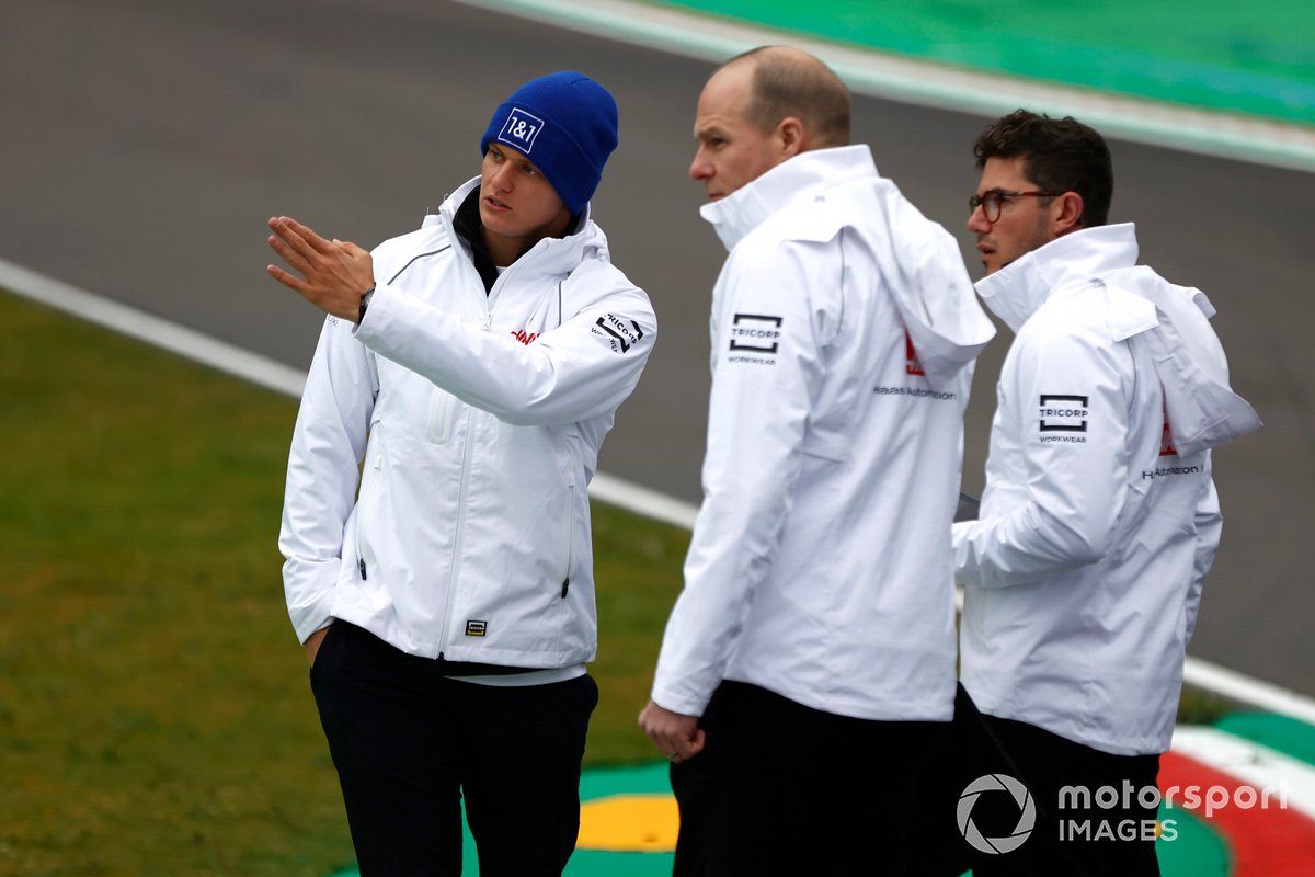 "Ferrari'nin Sainz'la devam edeceği açıktı" 1 Formula 1 Haberleri - F1 Puan Durumu Mick Schumacher, Haas F1 Team