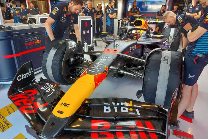 F1速報限定】 F1 AT01 角田 裕毅 選手 アブダビテスト2020年 F1速報