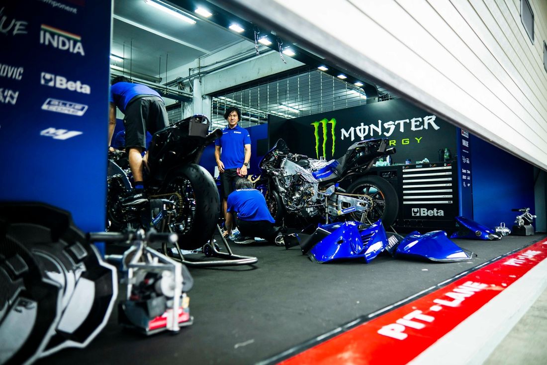 Yamaha Factory Racing garage atmosphere