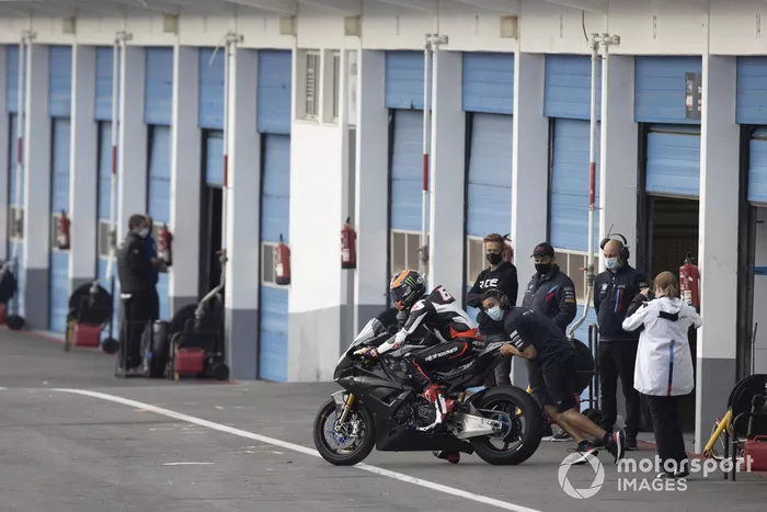 Michael van Der Mark, BMW Motorrad WorldSBK Team, Testing the BMWS1000RR