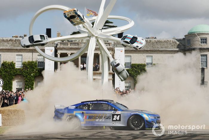 Jenson Button, Mike Rockenfeller, Chevrolet Camaro ZL1