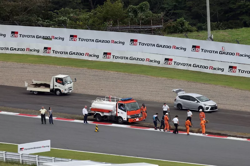 Repair work on the curbs