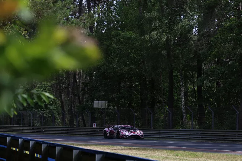 #85 Iron Dames Lamborghini Huracan LMGT3 Evo2 : Sarah Bovy, Michelle Gatting, Rahel Frey 
