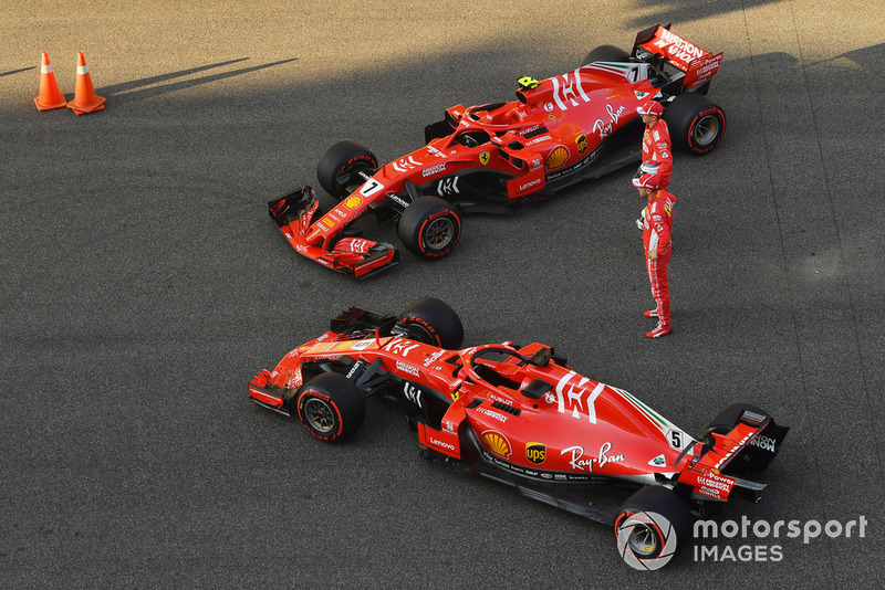 Kimi Raikkonen, Ferrari e Sebastian Vettel, Ferrari con le Ferrari SF71H, nella foto di gruppo del team Ferrari