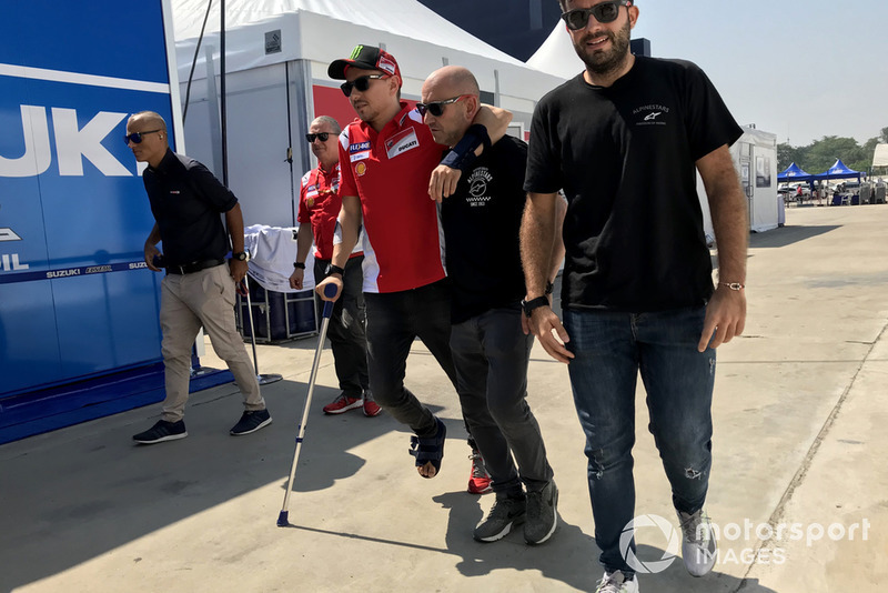 Jorge Lorenzo, Ducati Team, infortunato dopo la caduta