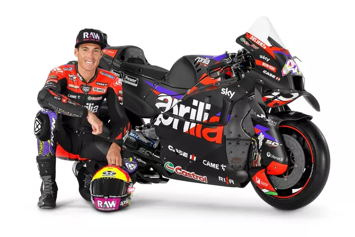 Aleix Espargaro, Aprilia Racing