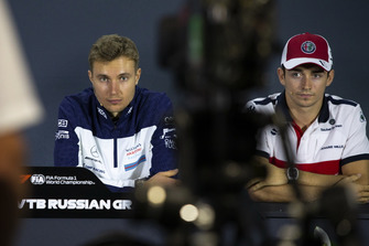 Sergey Sirotkin, Williams Racing ve Charles Leclerc, Sauber basın toplantısı