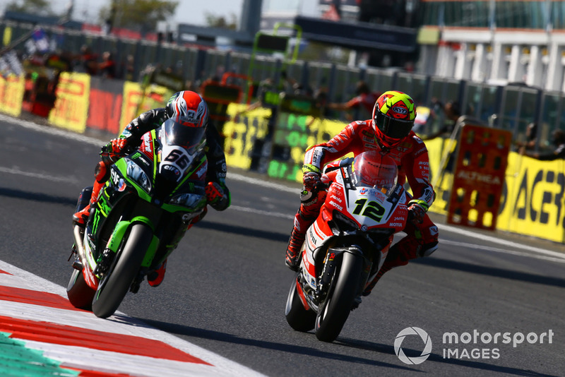 Tom Sykes et Xavi Forés