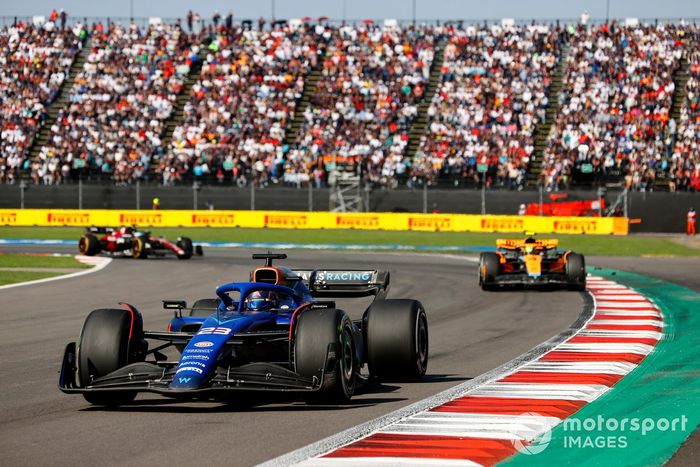 Alex Albon, Williams FW45, Lando Norris, McLaren MCL60, Valtteri Bottas, Alfa Romeo C43