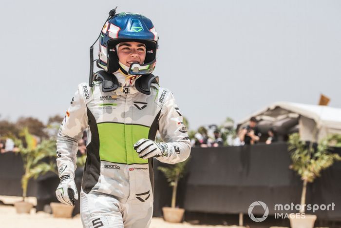Jamie Chadwick, Veloce Racing, se prepara para el cambio de piloto