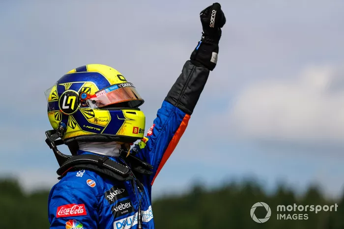 Tercer lugar Lando Norris, McLaren, en Parc Ferme
