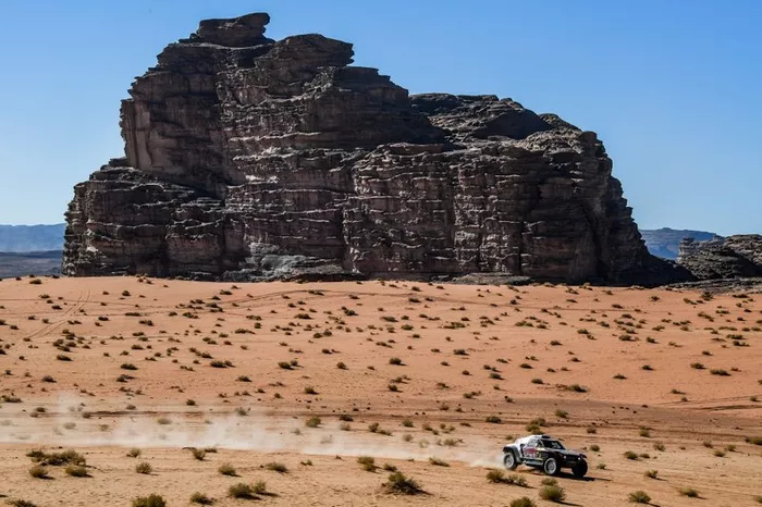 #302 JCW X-Raid Team: Stephane Peterhansel, Paulo Fiuza