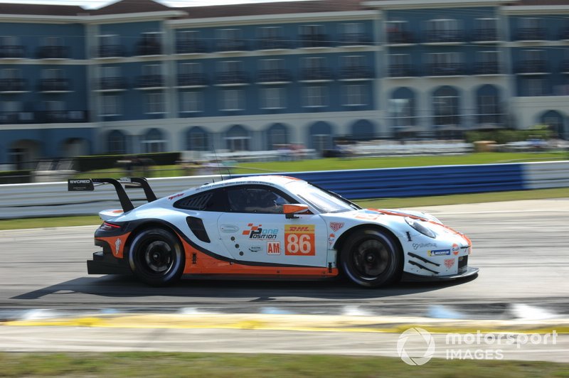 #86 Gulf Racing Porsche 911 RSR: Michael Wainwright, Benjamin Barker, Thomas Preining 