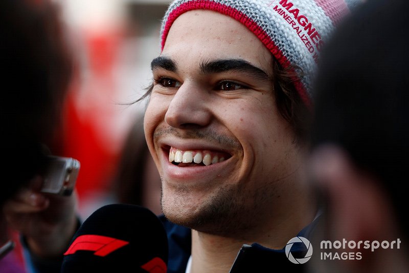 Lance Stroll, SportPesa Racing Point F1 Team con los medios