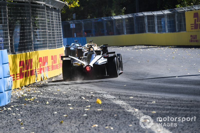 Oliver Rowland, Nissan e.Dams, Nissan IMO1, runs very wide