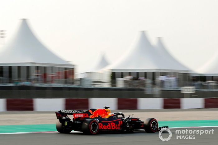 Max Verstappen, Red Bull Racing RB16B 