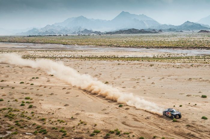 #300 X-Raid Mini JCW Team: Carlos Sainz, Lucas Cruz