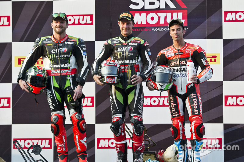 Podium: ganador, Jonathan Rea, Kawasaki Racing, segundo, Tom Sykes, Kawasaki Racing, tercero, Marco 