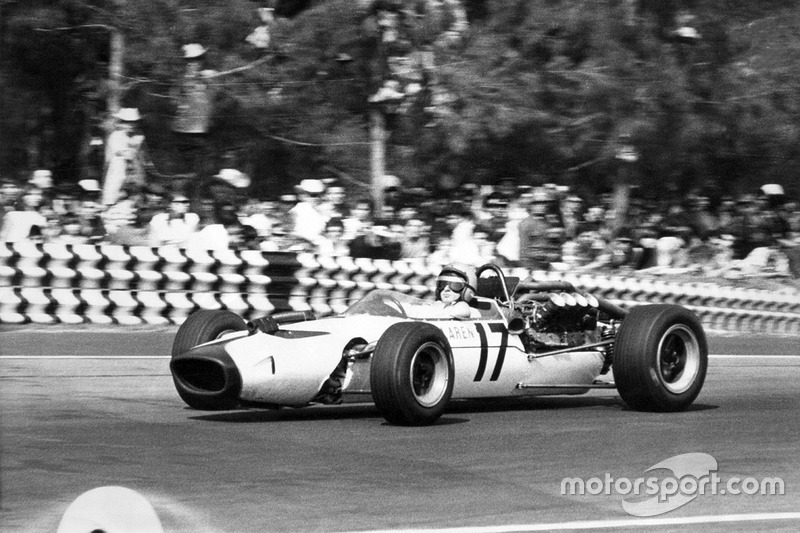 Bruce McLaren, McLaren M2B-Ford (1966-1968)