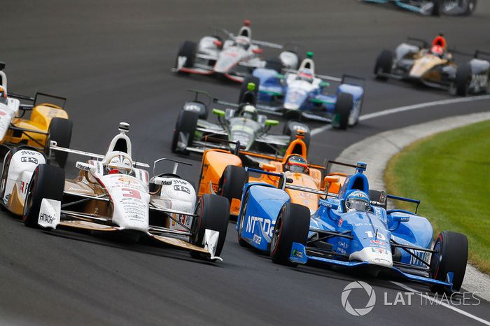 Helio Castroneves, Team Penske Chevrolet, Tony Kanaan, Chip Ganassi Racing Honda