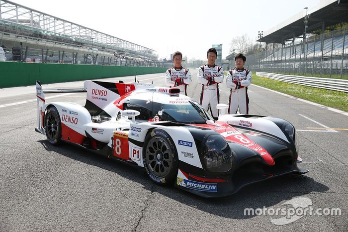 Kamui Kobayashi, Kazuki Nakajima, Yuji Kunimoto, Toyota Racing, with the new Toyota Gazoo Racing Toyota TS050 Hybrid