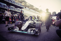 Nico Rosberg, de Mercedes AMG F1, 2016 victoria del Campeonato Mundial detrás de las cámaras