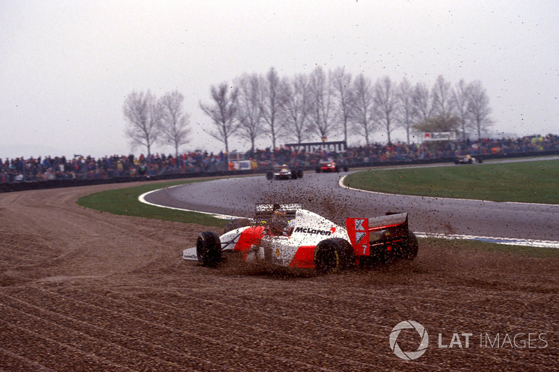 Accrochage entre Karl Wendlinger, Sauber C12 et Michael Andretti, Mclaren MP4/8