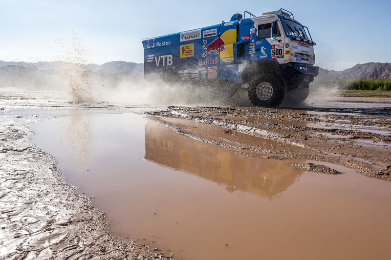 #500 Team Kamaz Master: Едуард Ніколаєв, Євген Яковлєв, Володимир Рибков