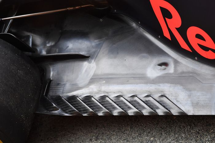 Red Bull Racing RB14 rear floor detail