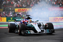 2017 World Champion Lewis Hamilton, Mercedes AMG F1
