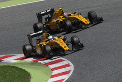 Kevin Magnussen, Renault Sport F1 Team RS16 y Jolyon Palmer, Renault Sport F1 Team RS16