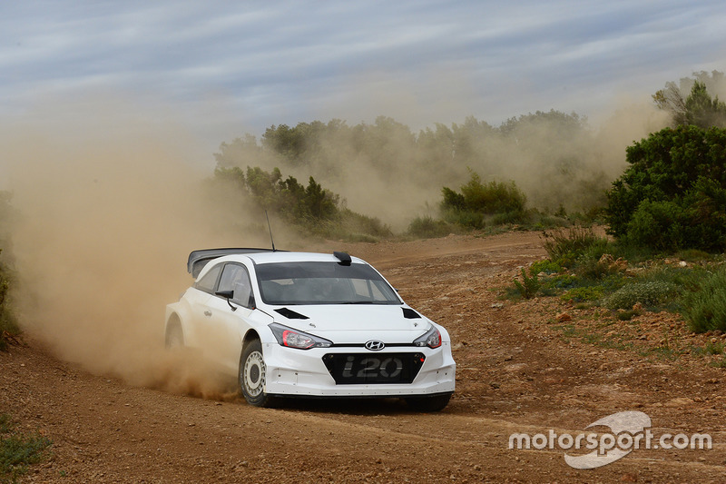 Test Hyundai i20 WRC 2017