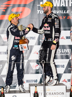 Podium: second place Jamie Whincup, Triple Eight Race Engineering Holden, winner Shane van Gisbergen, Triple Eight Race Engineering Holden