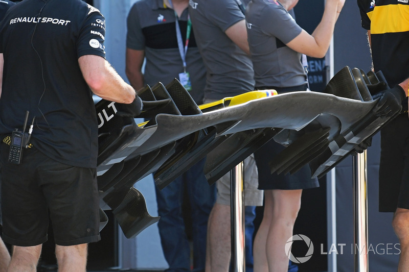 Переднє антикрило команди Renault Sport F1 Team