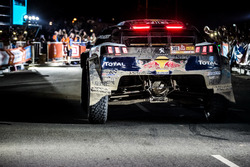 I vincitori #303 Peugeot Sport Peugeot 3008 DKR: Carlos Sainz, Lucas Cruz