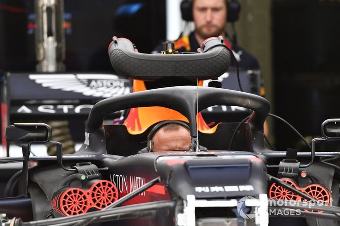 Red Bull Racing RB15 