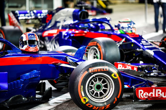 Cars on Pierre Gasly, Scuderia Toro Rosso STR13 e Brendon Hartley, Toro Rosso STR13