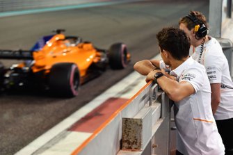 Lando Norris, McLaren ve Carlos Sainz Jr., McLaren MCL33