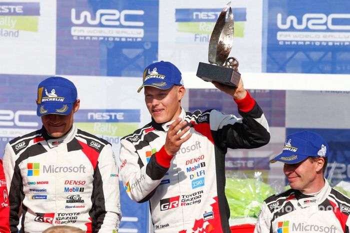 Podio: Ganador Ott Tänak, Martin Järveoja, Toyota Gazoo Racing WRT Toyota Yaris WRC