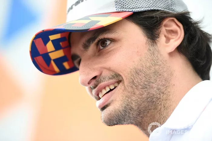 6 - Carlos Sainz Jr.