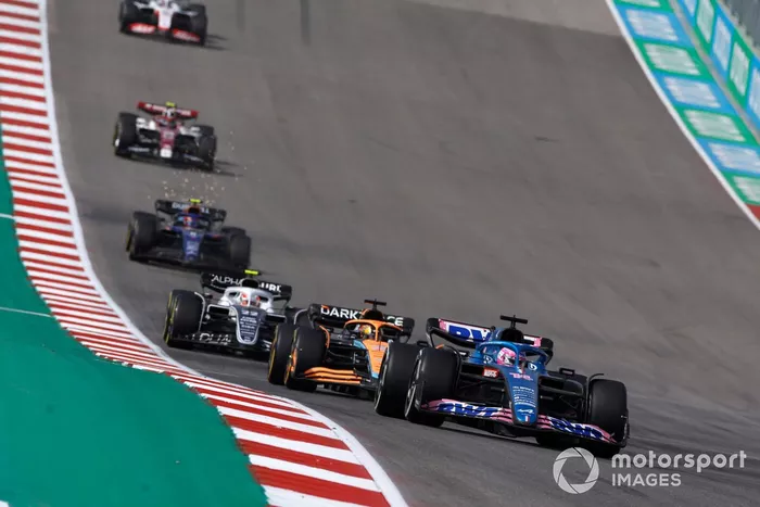 Fernando Alonso, Alpine A522, Daniel Ricciardo, McLaren MCL36, Yuki Tsunoda, AlphaTauri AT03