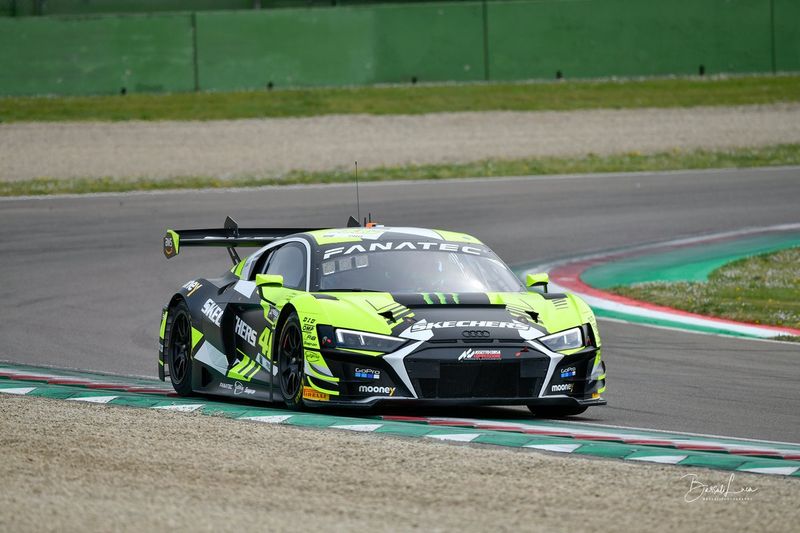 #46 Team WRT Audi R8 LMS evo II GT3: Nico Müller, Frédéric Vervisch, Valentino Rossi
