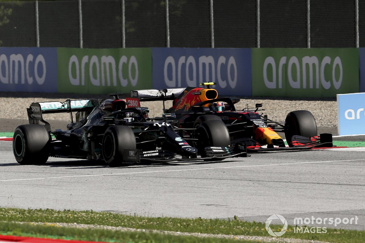 Albon, Red Bull kariyerini etkileyen kazalara rağmen Hamilton'ı suçlamıyor 1 Formula 1 Haberleri - F1 Puan Durumu Lewis Hamilton, Mercedes F1 W11 EQ Performance, Alex Albon, Red Bull Racing RB16