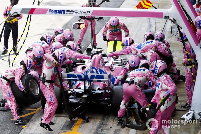 Lance Stroll, Racing Point RP20, makes a stop