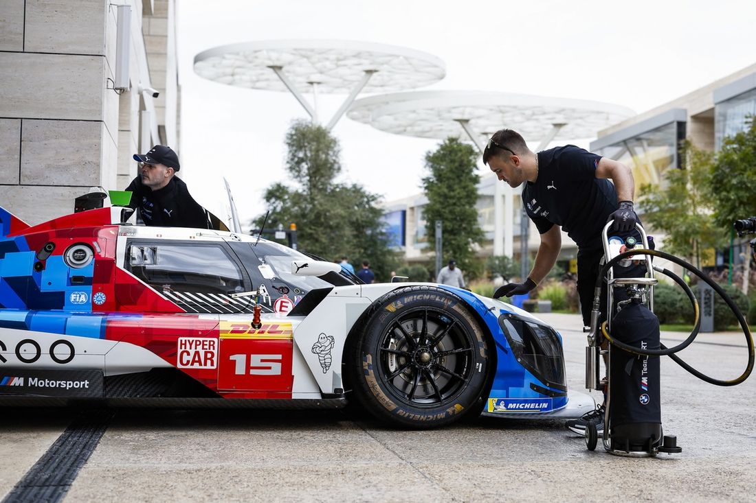 #15 BMW M Team WRT BMW M Hybrid V8: Dries Vanthoor, Raffaele Marciello, Kevin Magnussen