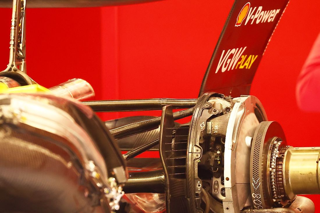 Ferrari SF-25, detalle de la suspensión trasera