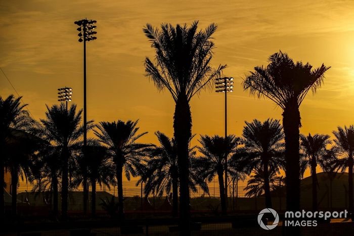 El atardecer sobre el circuito