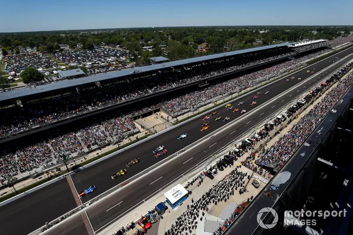 Arrancada Scott Dixon, Chip Ganassi Racing Honda líder
